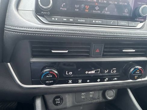 Used 2025 Nissan Rogue SV FWD image 20