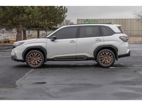 Used 2025 Subaru Forester Sport image 6