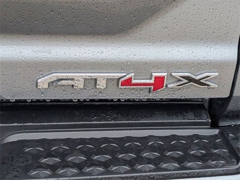 Certified 2024 GMC Canyon AT4X image 8