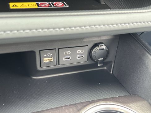 New 2026 Toyota Highlander Platinum image 23