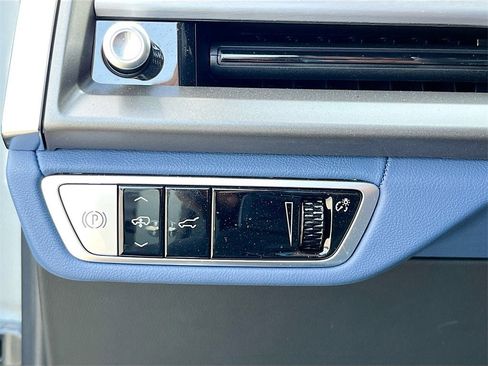 New 2026 Cadillac Vistiq Premium Luxury w/ LPO, Floor Liner Package image 10