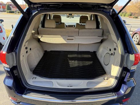 Used 2015 Jeep Grand Cherokee Overland image 11