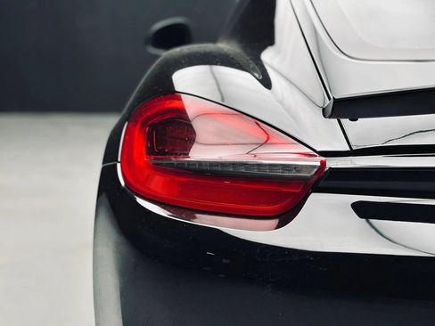 Used 2016 Porsche Cayman RWD image 15