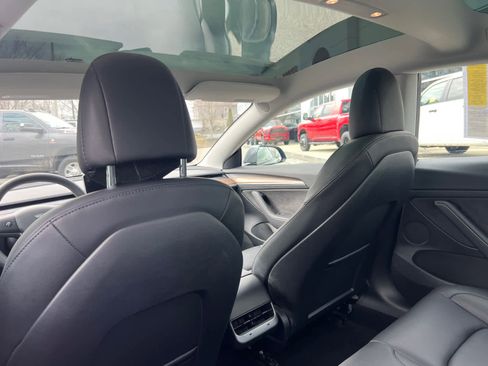 Used 2023 Tesla Model 3 Standard Range image 30