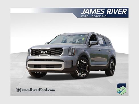 Used 2025 Kia Telluride S FWD image 1