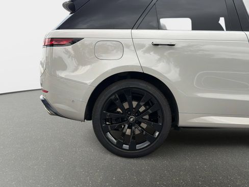 Used 2025 Land Rover Range Rover Sport Dynamic SE AWD/4WD image 20