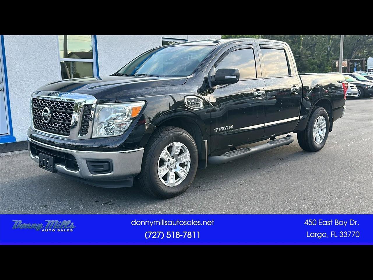 Used 2017 Nissan Titan SV RWD image 1