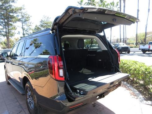 Certified 2025 Ford Expedition Max Active image 23