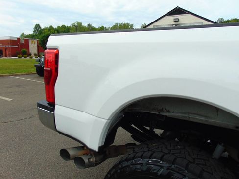 Used 2019 Ford F250 Lariat w/ Lariat Ultimate Package AWD/4WD image 42