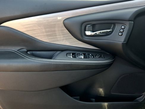 Used 2018 Nissan Murano Platinum AWD/4WD image 14