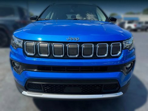 Used 2022 Jeep Compass Limited image 15