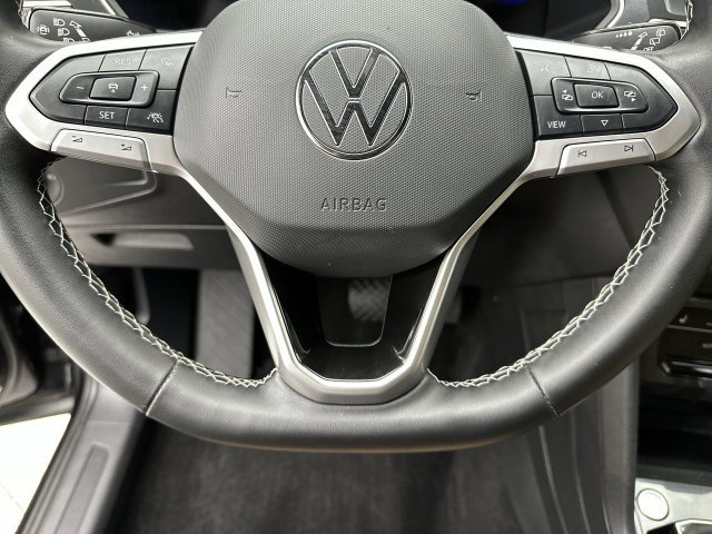 Used 2024 Volkswagen Tiguan SE AWD/4WD image 14