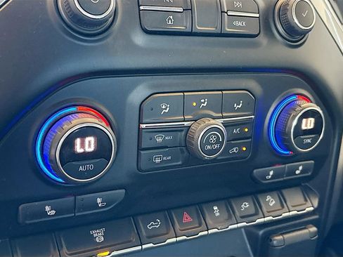 Used 2022 Chevrolet Silverado 2500 LTZ image 15