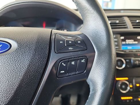 Used 2018 Ford Explorer XLT image 22