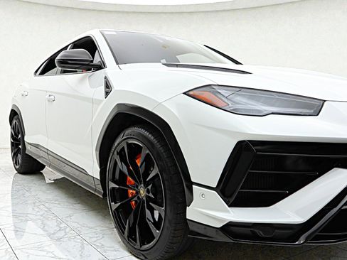 Used 2024 Lamborghini Urus S image 12