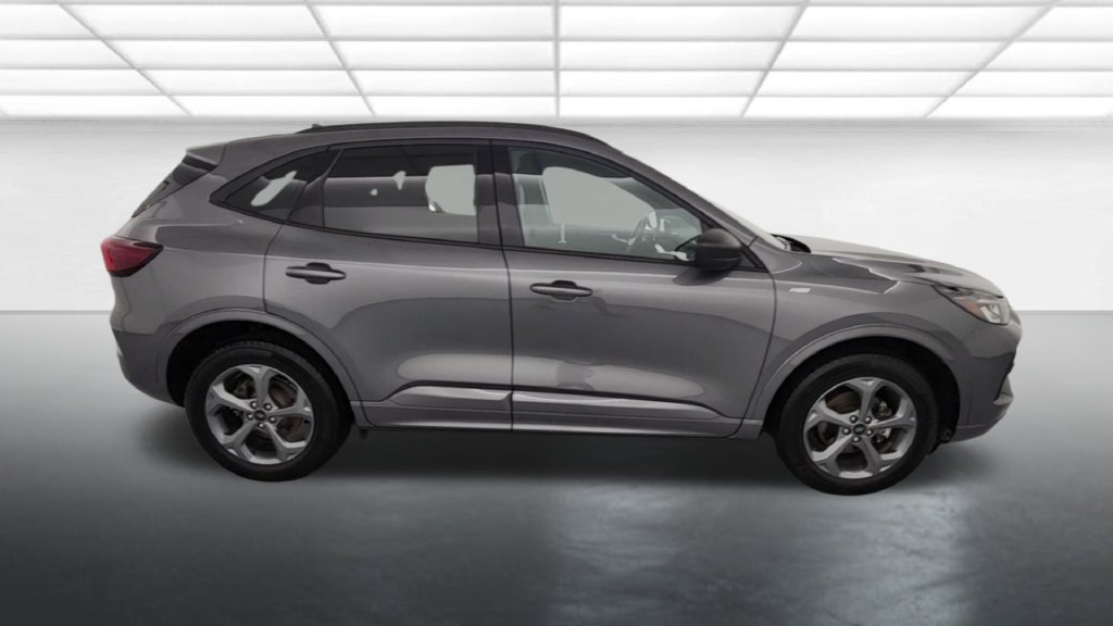 Used 2024 Ford Escape ST-Line w/ Tech Pack #1 AWD/4WD image 8