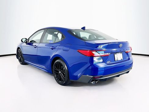 Used 2025 Toyota Camry SE FWD image 7