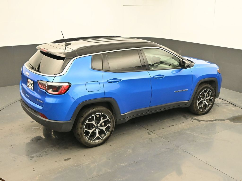 Used 2025 Jeep Compass Limited AWD/4WD image 31