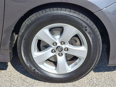 Used 2019 Toyota Sienna L image 8