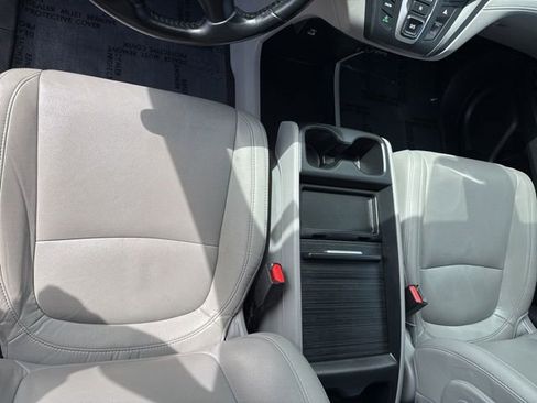 Used 2022 Honda Odyssey EX-L image 13