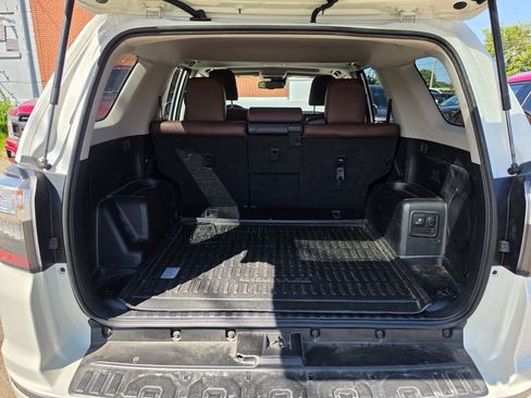 Used 2023 Toyota 4Runner Limited AWD/4WD image 8