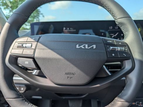 New 2026 Kia K4 EX FWD image 28