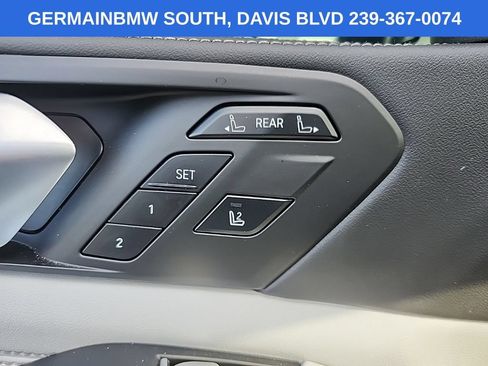 Used 2025 BMW X7 xDrive40i w/ M Sport Package AWD/4WD image 21