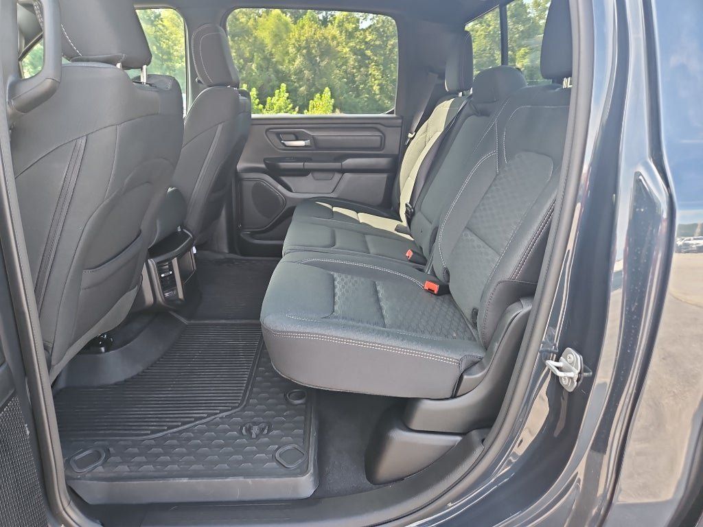 Used 2025 RAM 1500 Warlock AWD/4WD image 6