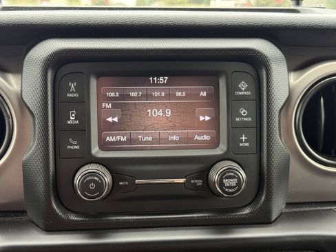 Used 2020 Jeep Wrangler Unlimited Sport S image 29