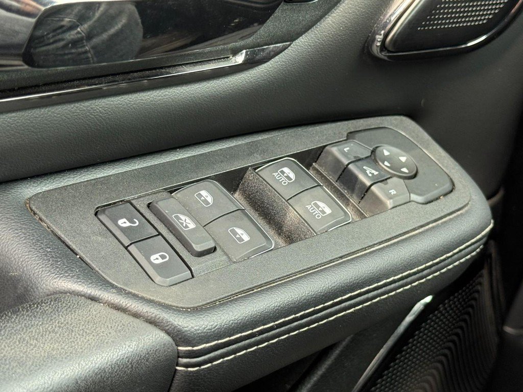 Used 2025 RAM 1500 Limited AWD/4WD image 25