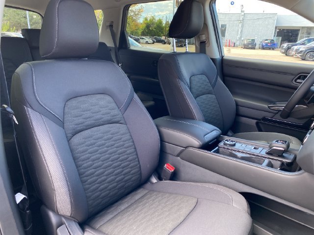 New 2026 Nissan Pathfinder SV AWD/4WD image 9