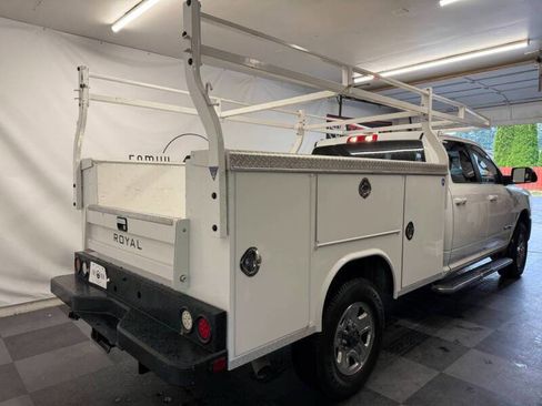 Used 2022 RAM 3500 Big Horn image 7