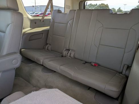 Used 2016 GMC Yukon XL SLT w/ Open Road Package image 28