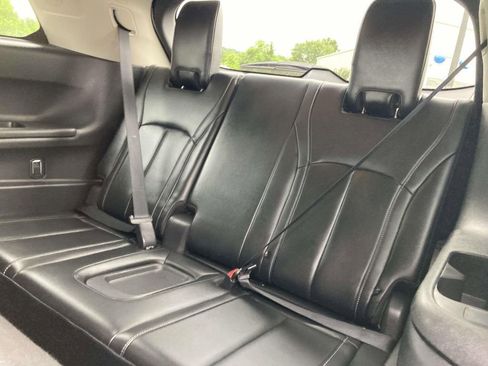 Used 2023 INFINITI QX60 Luxe w/ Cargo Package AWD/4WD image 17
