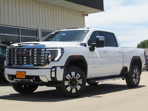 New 2026 GMC Sierra 3500 Denali w/ Technology Package AWD/4WD image 12
