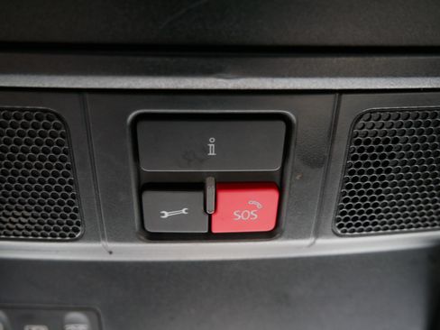Used 2016 Volkswagen Jetta Sport FWD image 33