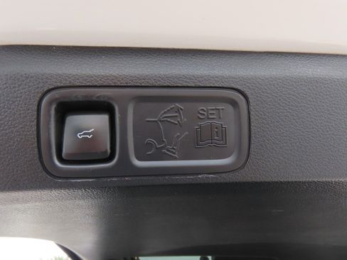 Certified 2021 Ford Expedition Limited image 13