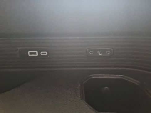 Used 2022 Jeep Wagoneer Series III w/ Rear Seat Video Group 1 RWD image 18