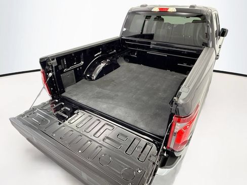 Used 2025 Ford F150 XLT AWD/4WD image 26