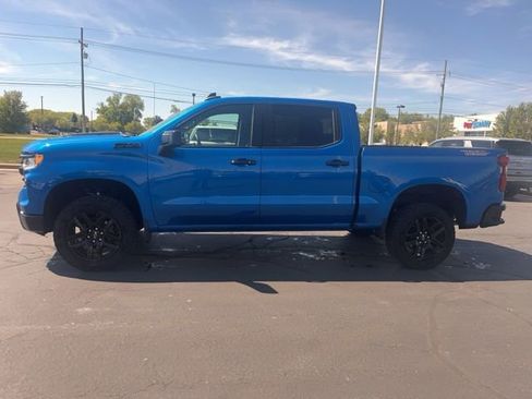 Used 2023 Chevrolet Silverado 1500 LT Trail Boss w/ Protection Package AWD/4WD image 1