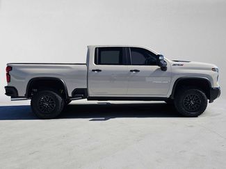 Used 2026 Chevrolet Silverado 2500 ZR2 AWD/4WD video 2