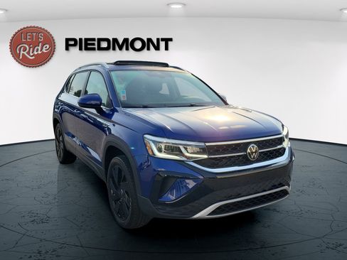 Used 2024 Volkswagen Taos SEL AWD/4WD image 3