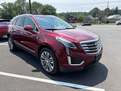 Used 2017 Cadillac XT5 Premium Luxury AWD/4WD image 4