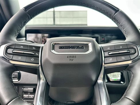 New 2026 GMC Yukon XL Denali w/ Denali Reserve Package image 33