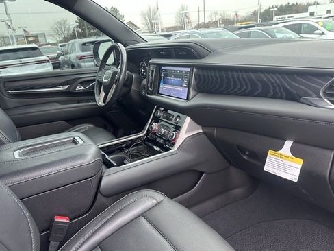 Used 2021 GMC Yukon Denali w/ Denali Premium Package image 17
