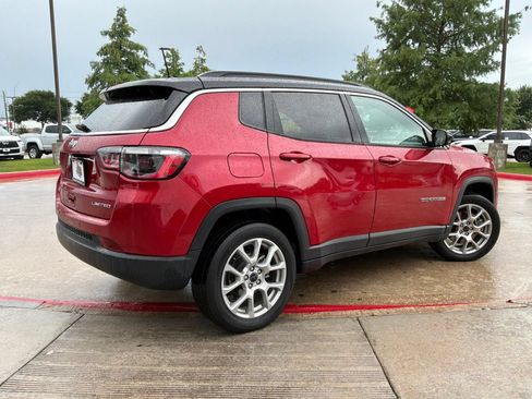 Used 2025 Jeep Compass Limited AWD/4WD image 6