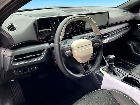 Used 2025 Kia K4 GT-Line image 14