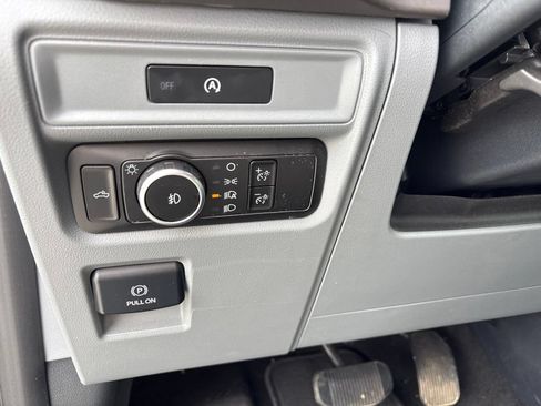 Used 2025 Ford F150 XLT w/ Equipment Group 301A Standard AWD/4WD image 13