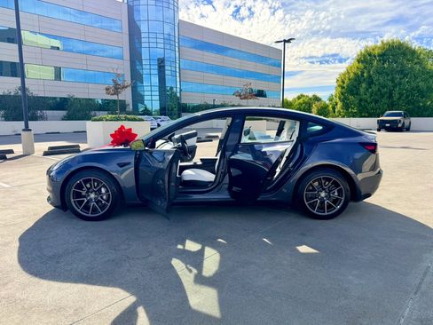 Used 2021 Tesla Model 3 Long Range AWD/4WD image 46