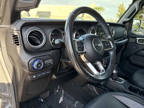 Used 2021 Jeep Wrangler Unlimited Rubicon 4xe image 23